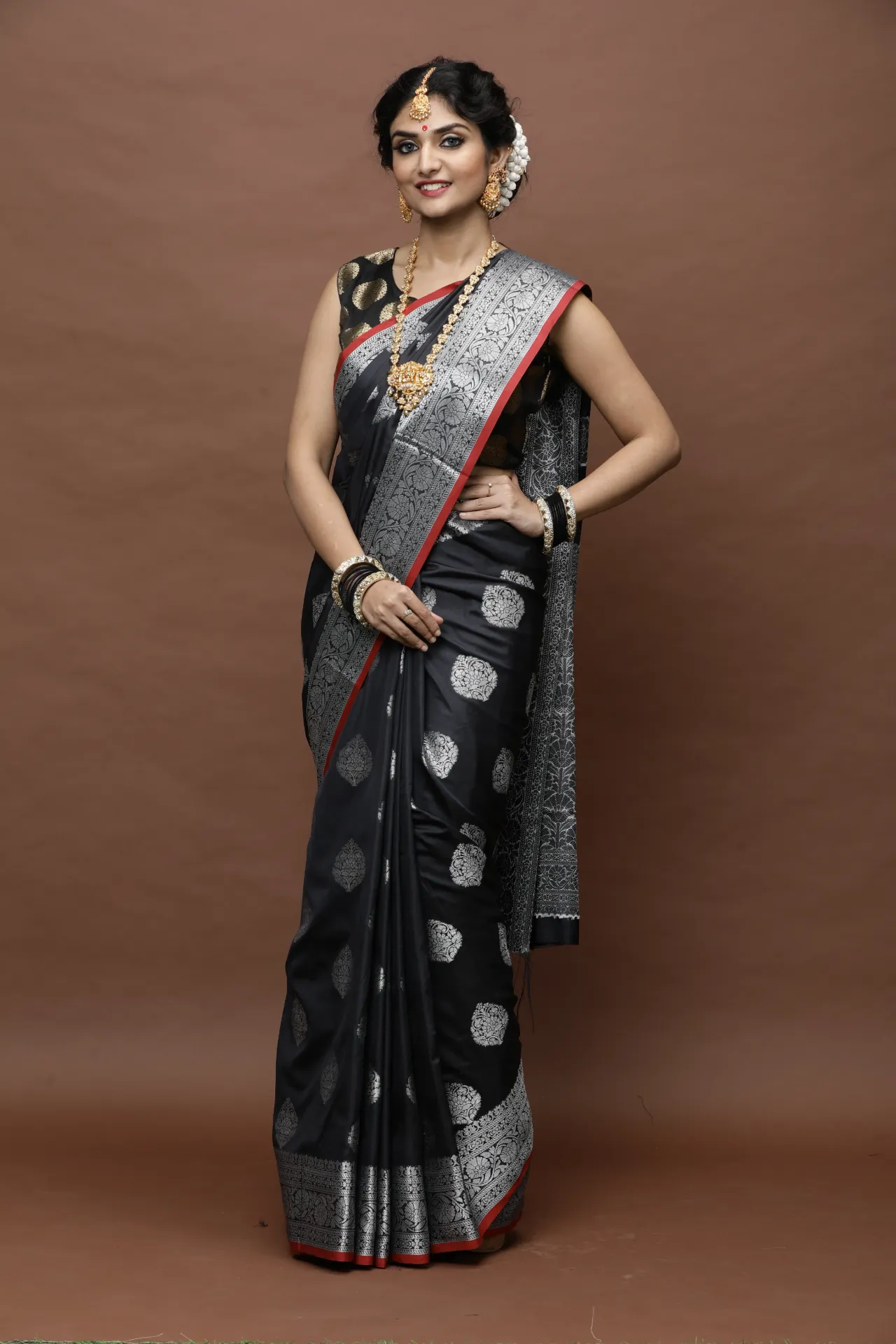 [VC26-DAVYA-D66-05] Vervee Couture Classic Black Banarasi Silk Saree