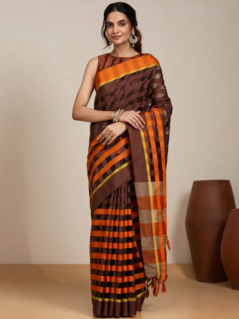 Vervee Couture Brown & Orange Checked Saree Semi-stitched Blouse