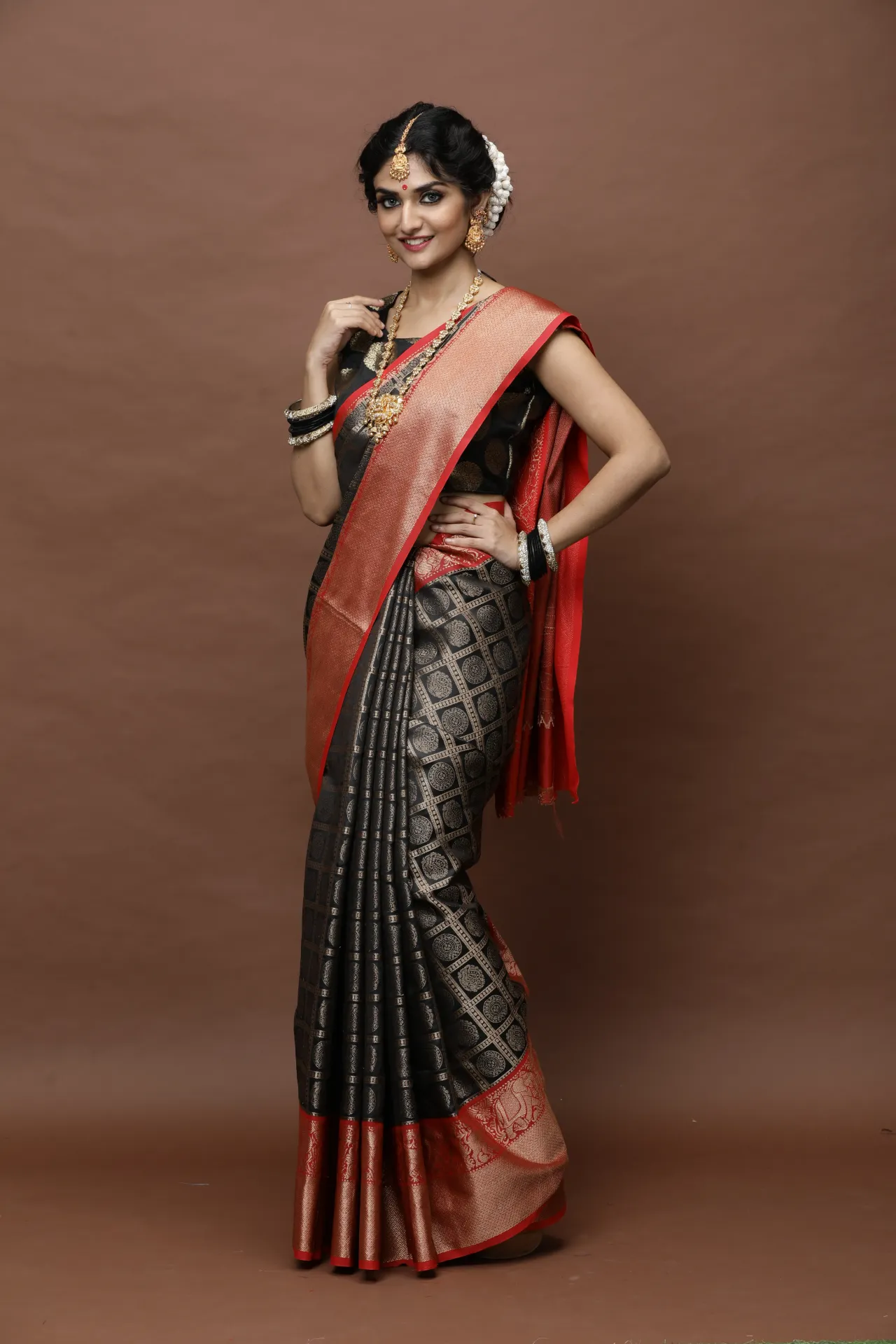 [VC26-DAVYA-D66-03] Vervee Couture Black Banarasi Silk Saree